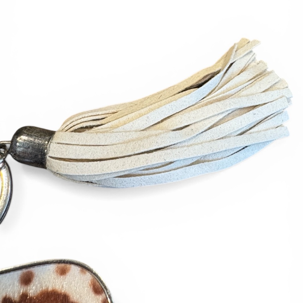 Initial 'R' Cowhide Tassel Keychain - Picture 3 of 5